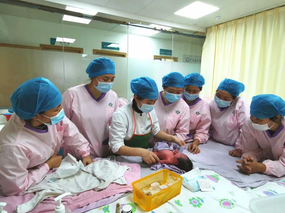 中宁县妇婴监护型护送